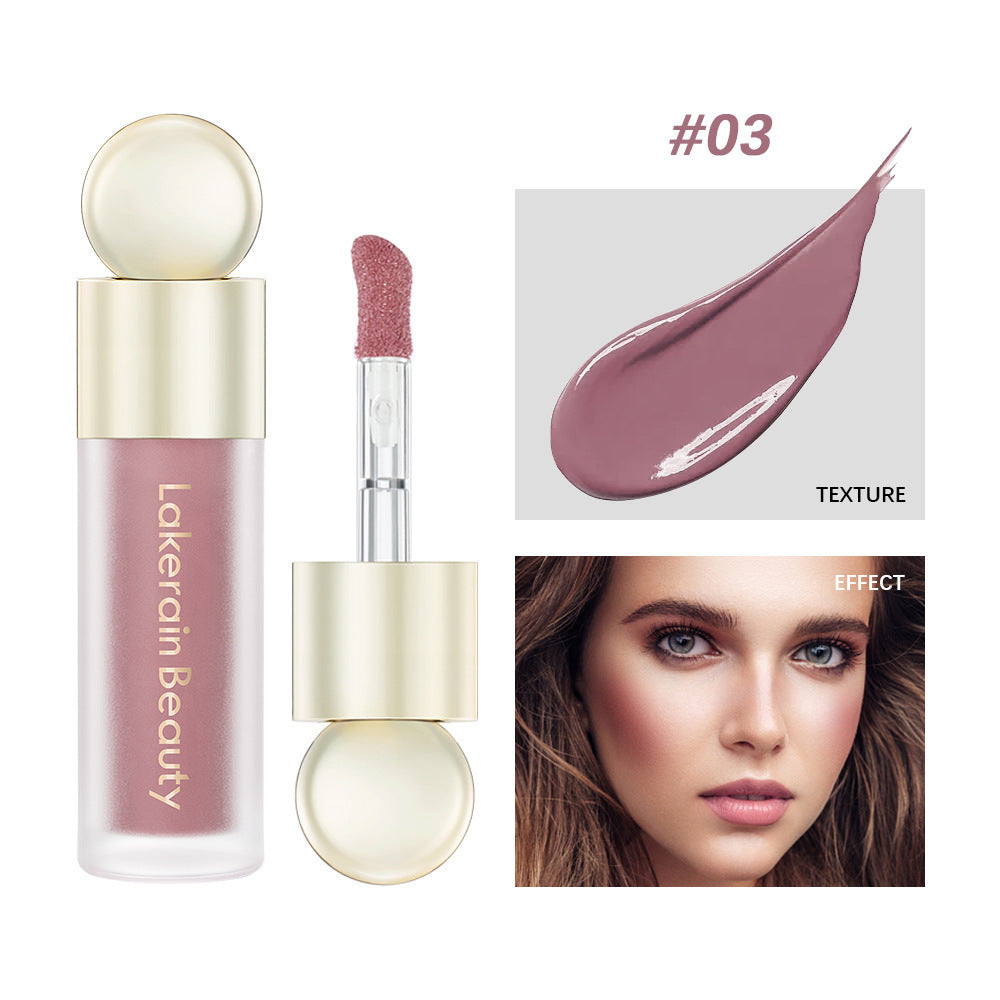 Highlighting eyeshadow for the face