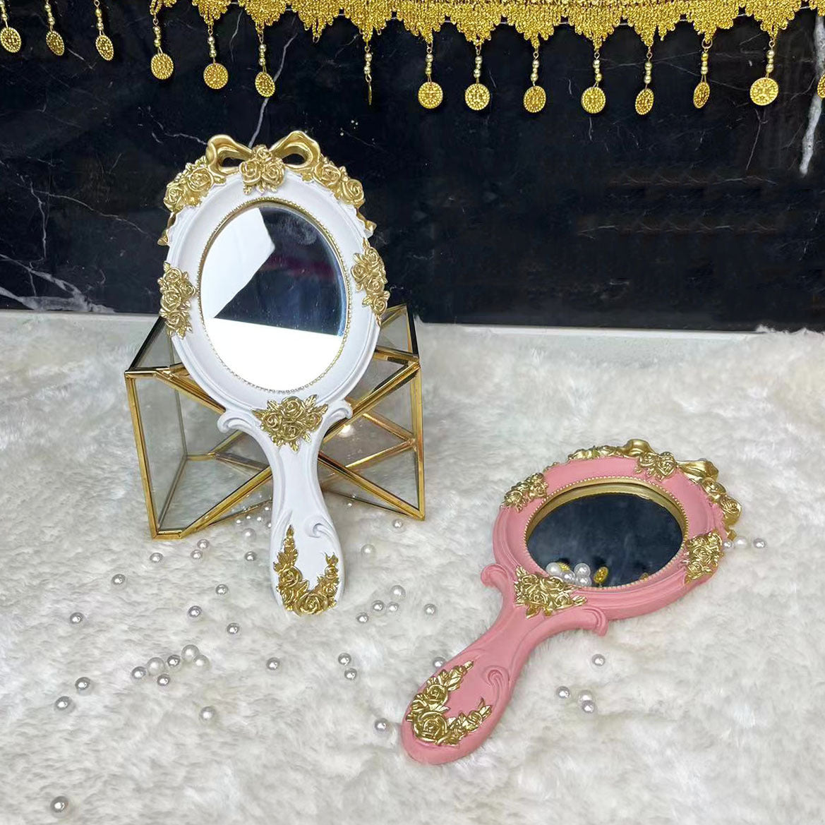 European Style Resin Handheld Mirror