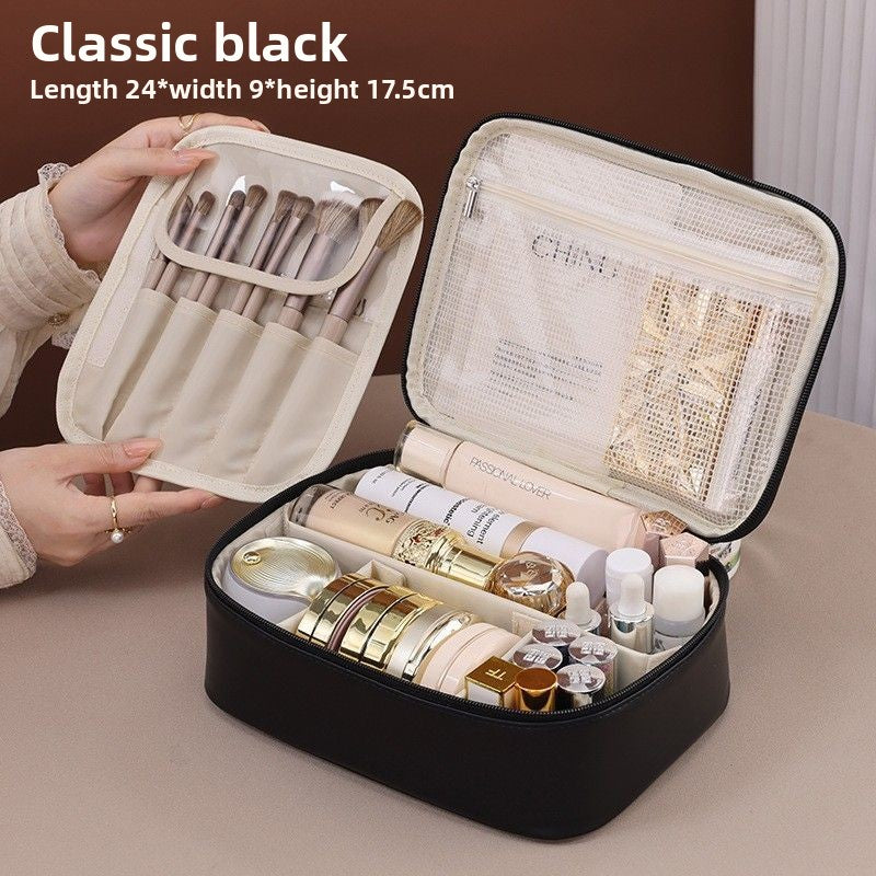The large-capacity makeup bag is portable for going out