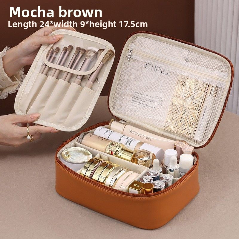 The large-capacity makeup bag is portable for going out