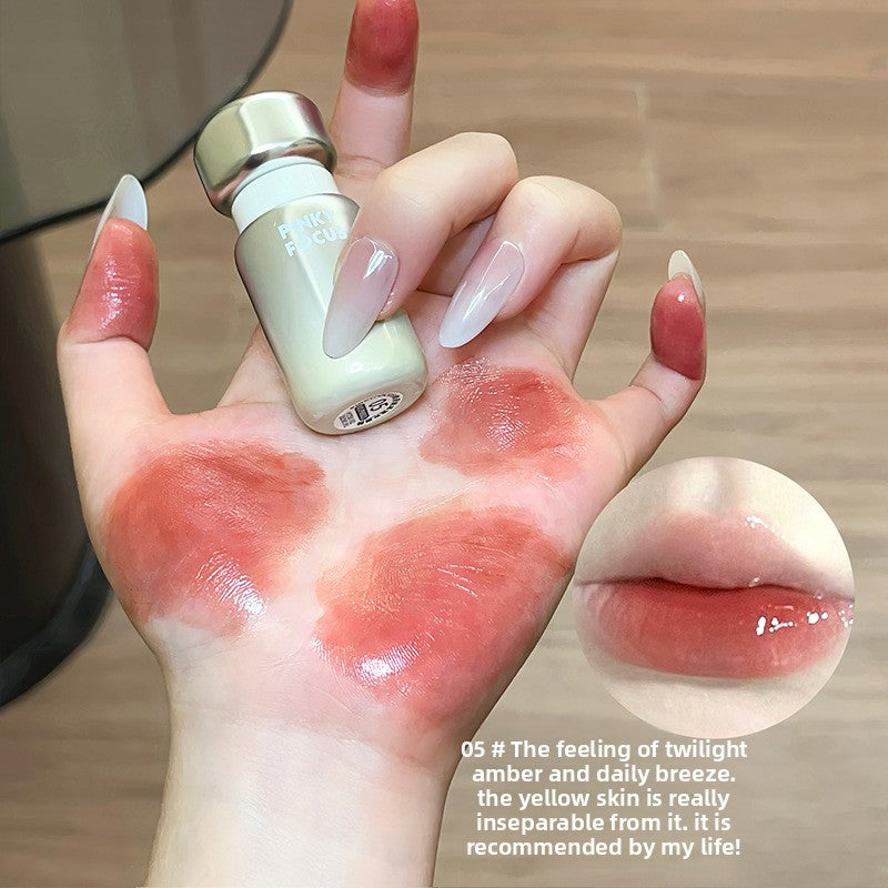 Water light mirror surface whitening pseudo-natural lipstick