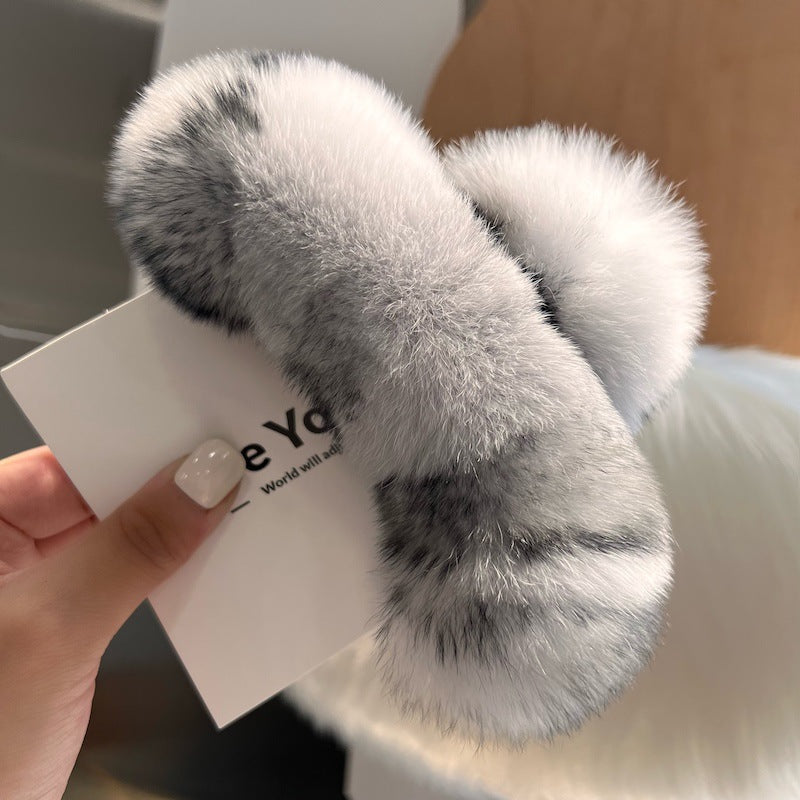 Real beaver fur claws