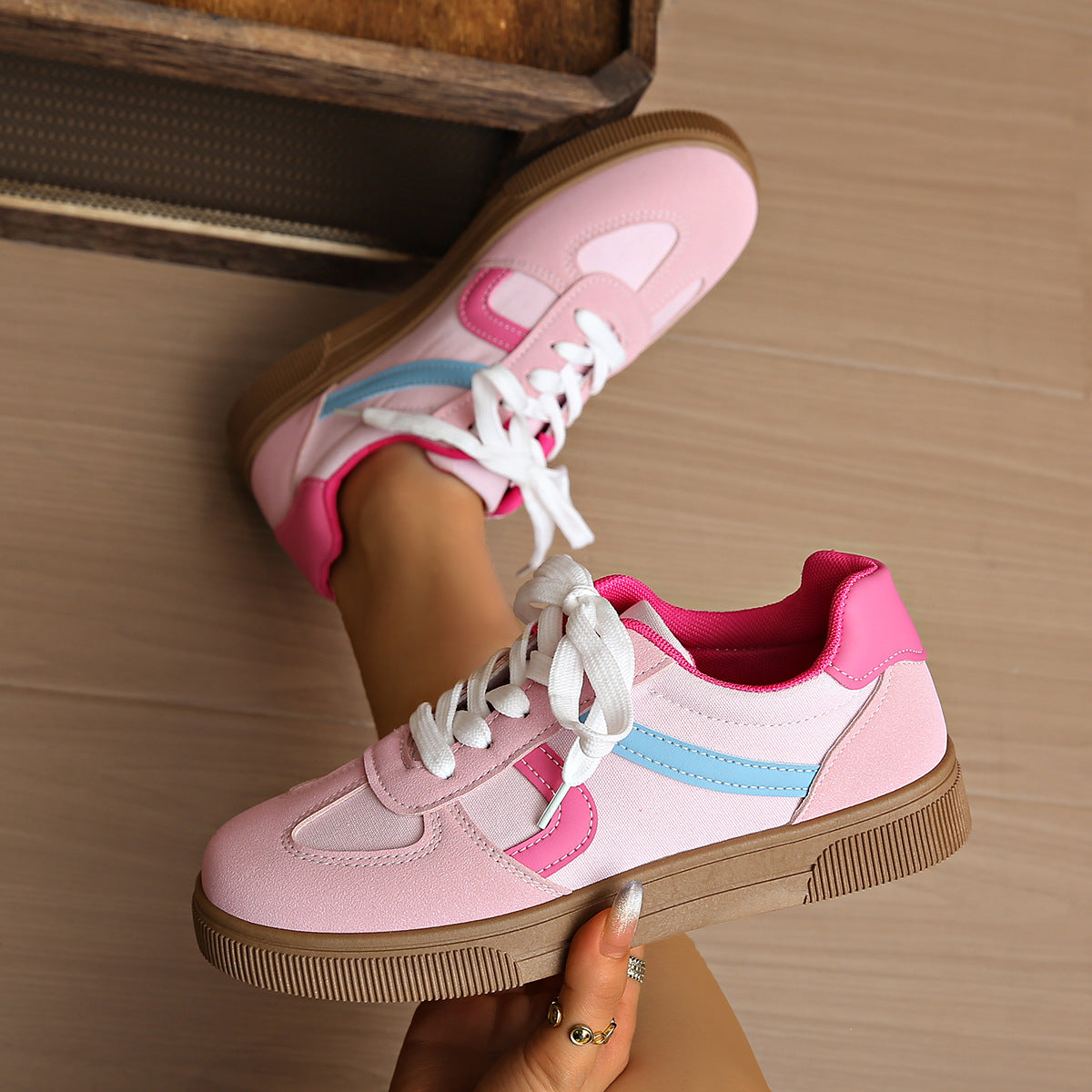 Womens Flat Sole Breathable Sneakers