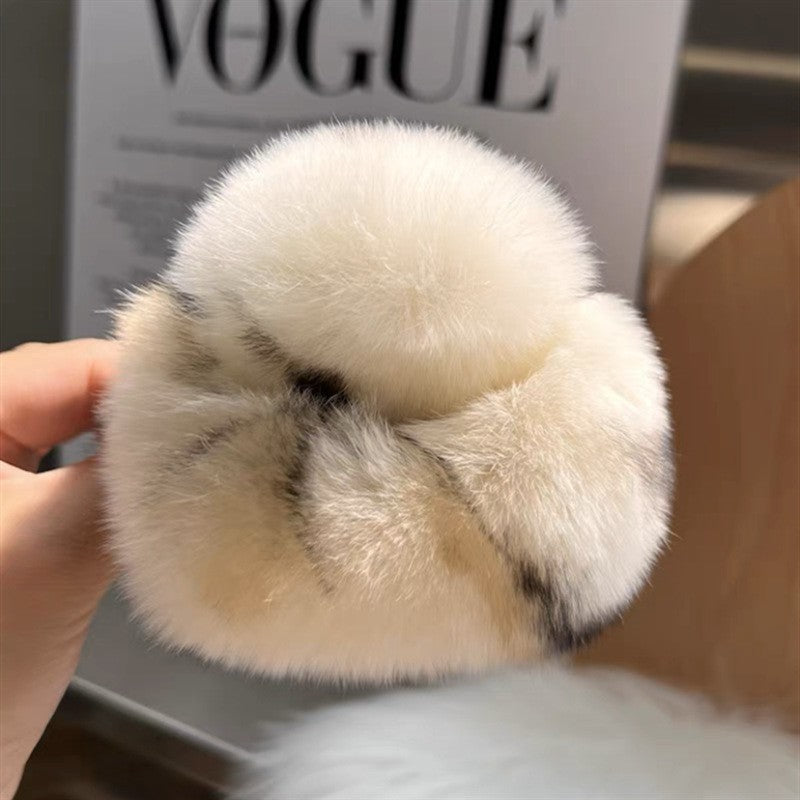Real beaver fur claws