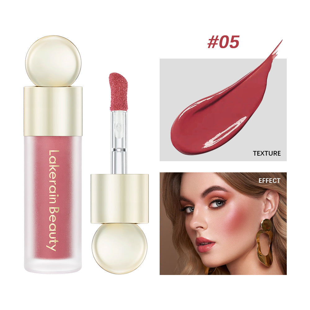 Highlighting eyeshadow for the face