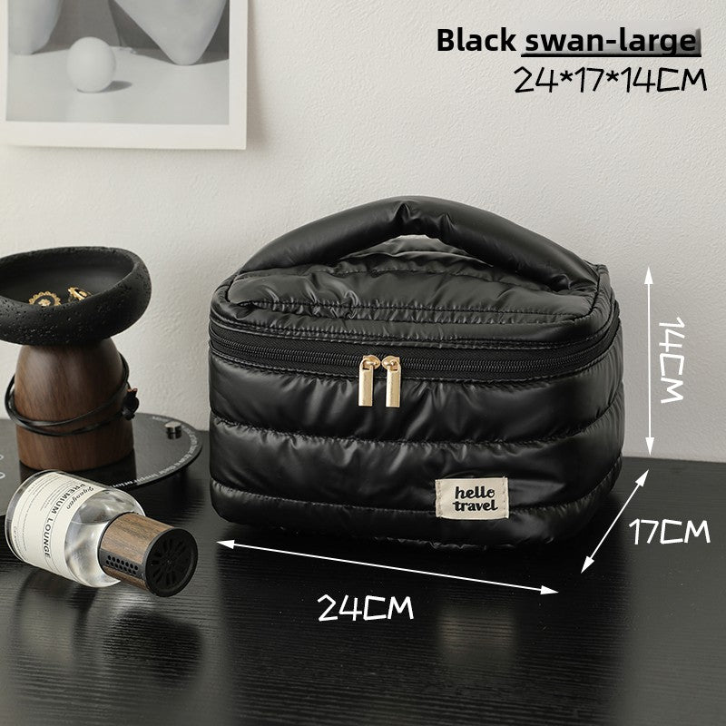 A high-end portable large-capacity toiletry bag