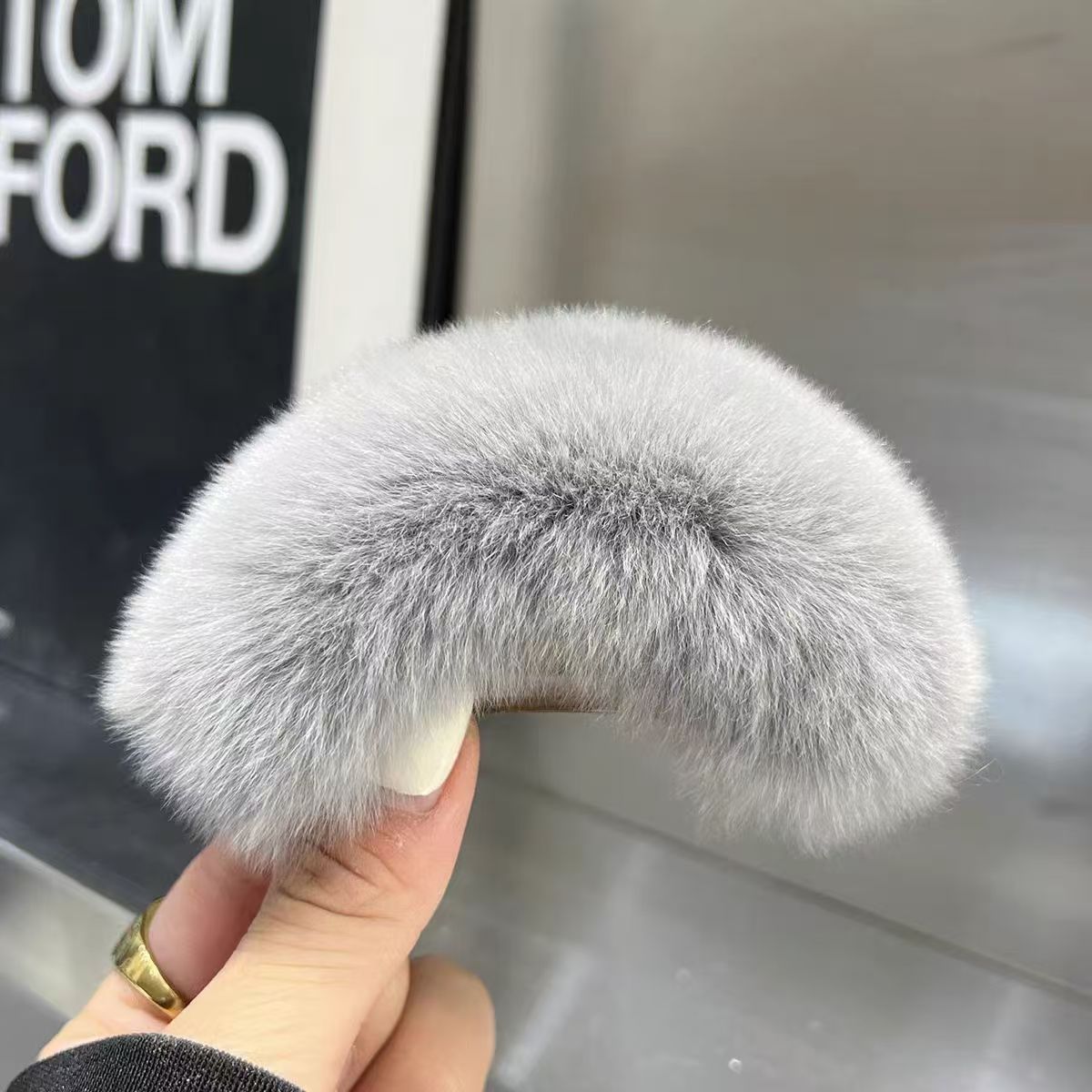 Real beaver fur claws