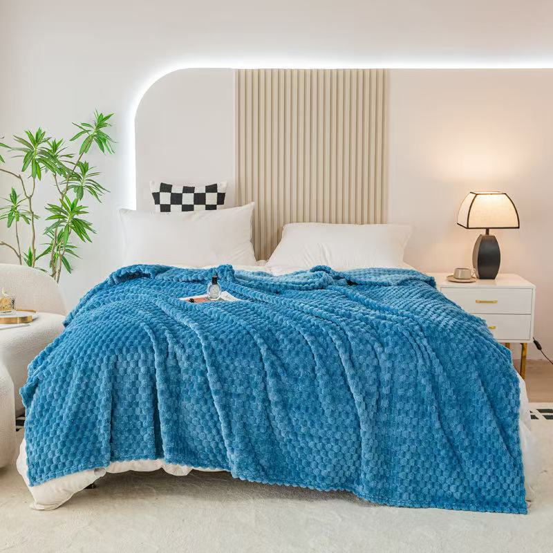 Thickened Golden Beetle Fleece Blanket