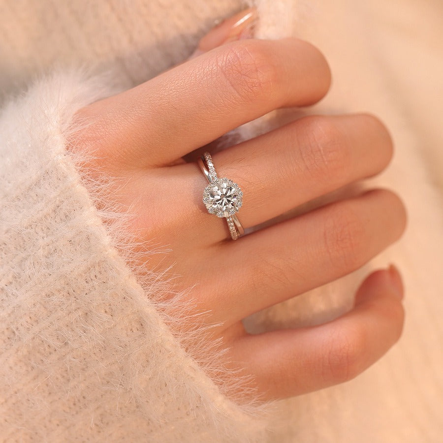 Adjustable Moissanite Engagement Ring with Geometric Design