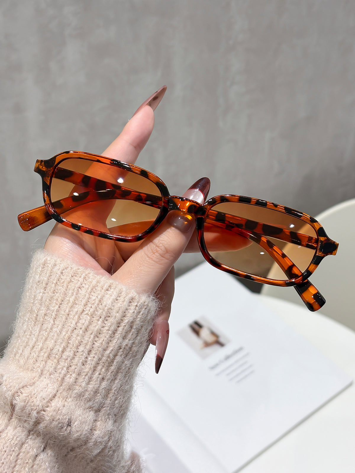 Cat-Eye Sunglasses for Women Men UV400 Protection Square Frame