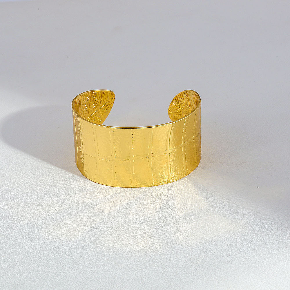 Stainless steel gold adjustable bracelet