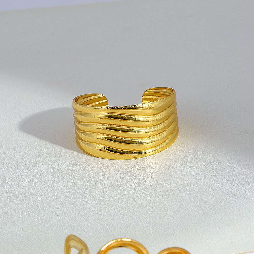 Stainless steel gold adjustable bracelet
