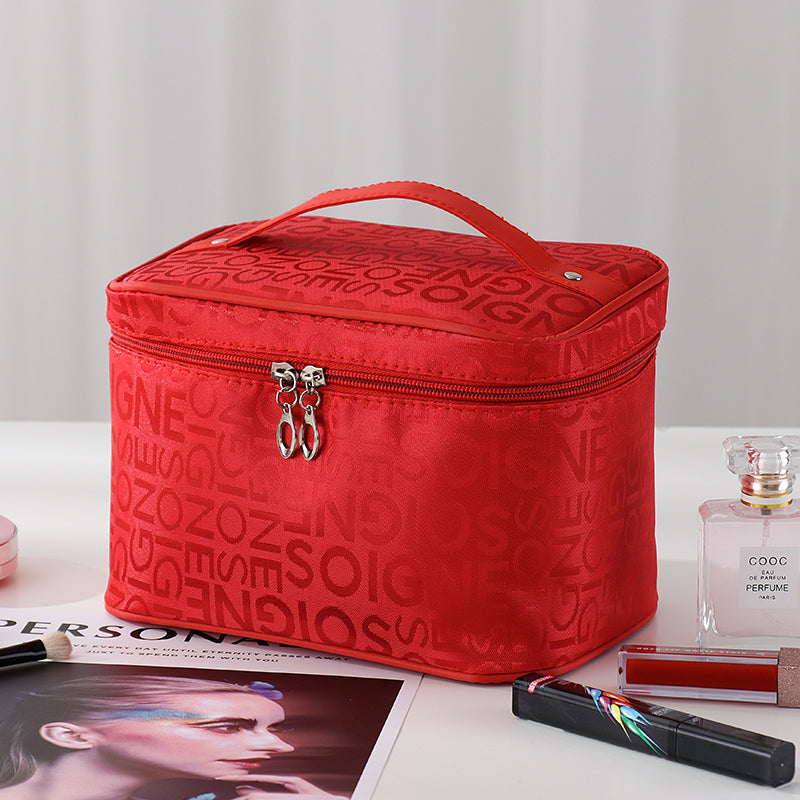 The large-capacity makeup bag is extremely popular and portable