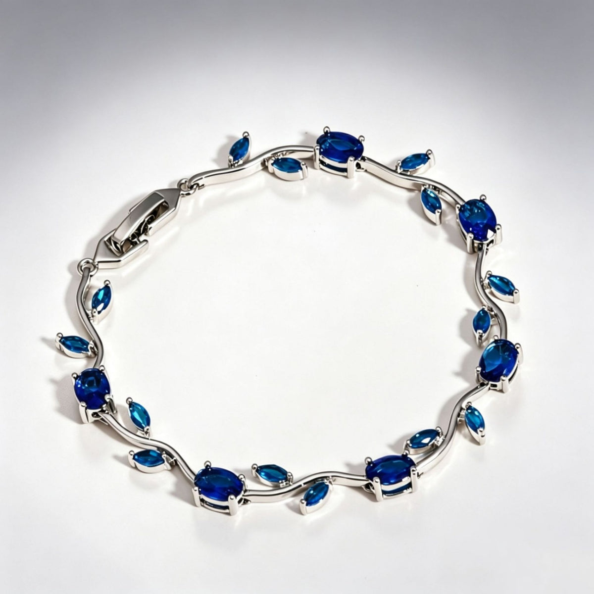 Vintage Floral Zircon Alloy Bracelet