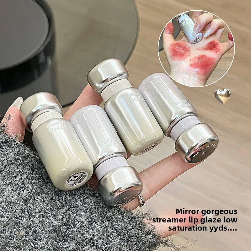 Water light mirror surface whitening pseudo-natural lipstick