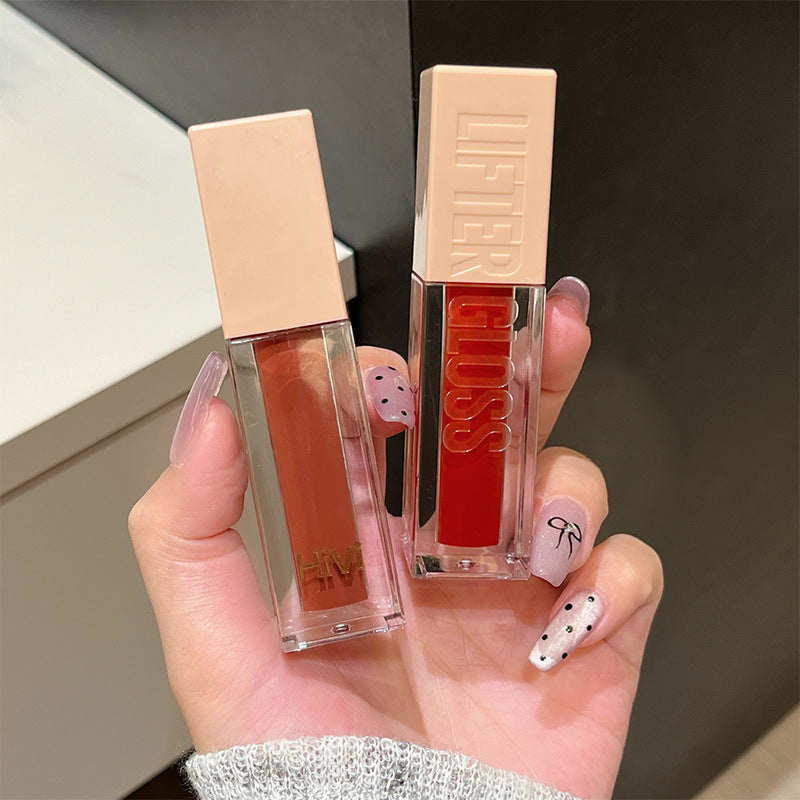 Moisturizing Lip Gloss with Waterlight