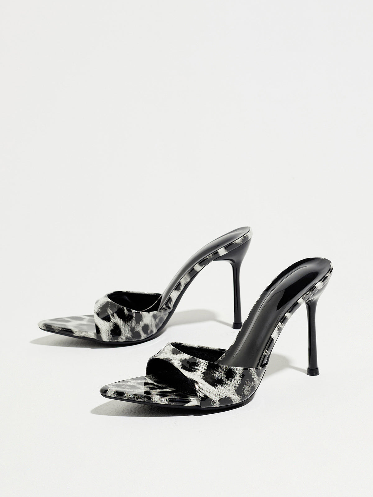 Women Pointed Toe Thin Heel Mule Sandals