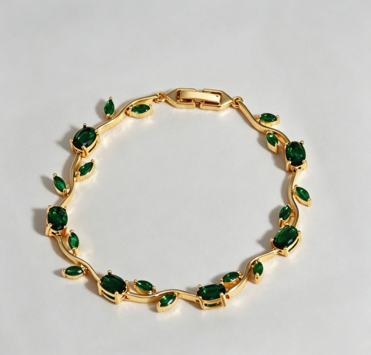 Vintage Floral Zircon Alloy Bracelet